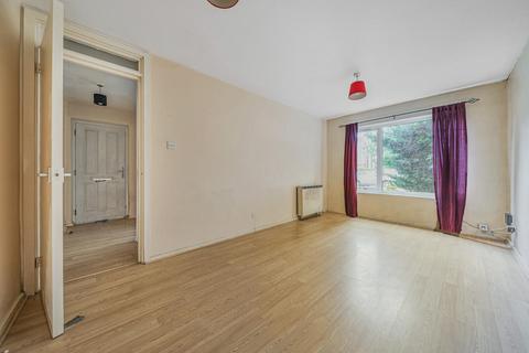 22 Tithe Barn Close, Kingston Upon Thames, KT2 6RZ