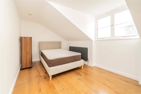 3 bedroom apartment to rent, Gloucester Terrace, London W2