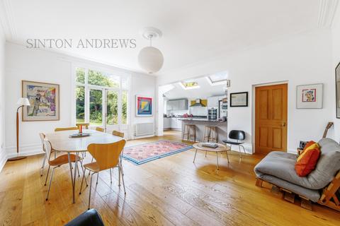 21 Colebrooke Avenue, London, W13 8JZ