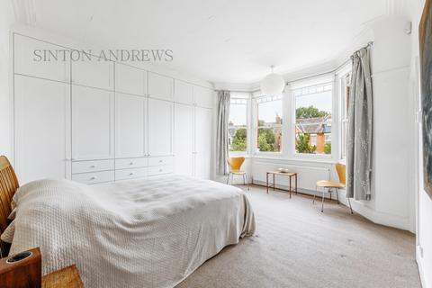 21 Colebrooke Avenue, London, W13 8JZ