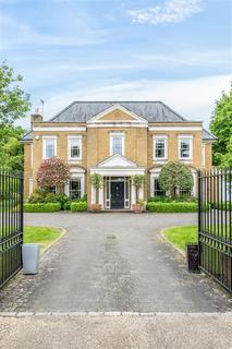 5 bedroom house for sale, Woodland Way