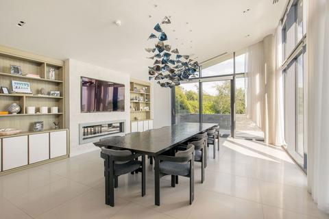 3 Lake View, Gaynes Park Coopersale Street, Coopersale, Epping, CM16 7FE