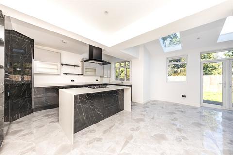 6 bedroom semi-detached house for sale, Blairderry Road, London SW2