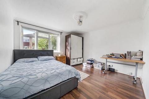 3 bedroom flat for sale, Camberley,  Surrey,  GU15