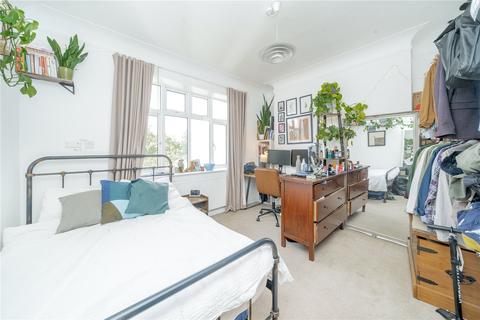 3 bedroom apartment for sale, Shoot Up Hill, London NW2