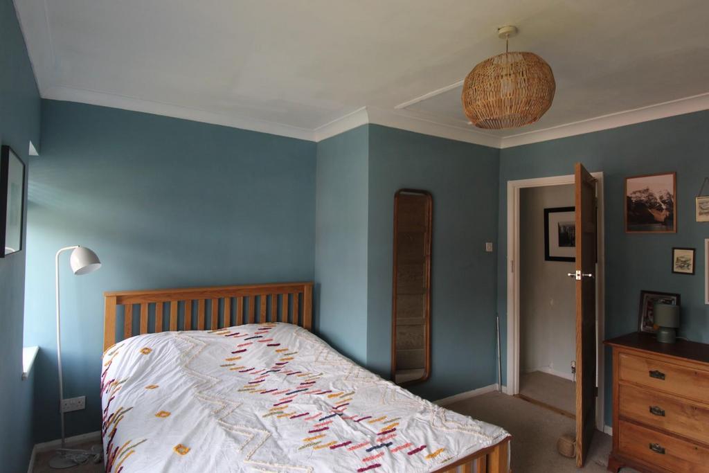 Bedroom 1.JPG