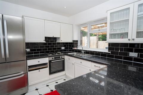 2, Orchard Villas Wexham Street, Wexham, Slough, SL3 6NY