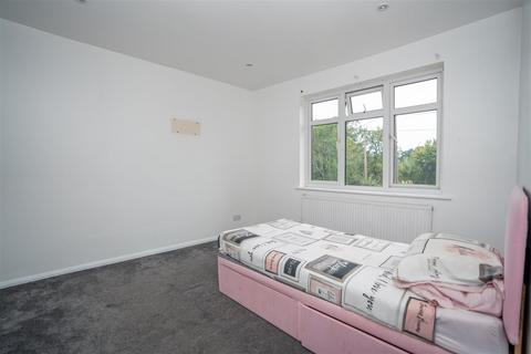 2, Orchard Villas Wexham Street, Wexham, Slough, SL3 6NY
