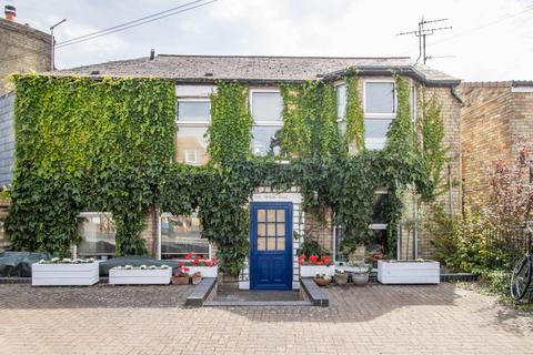 3 bedroom detached house for sale, Milton Road, Cambridge