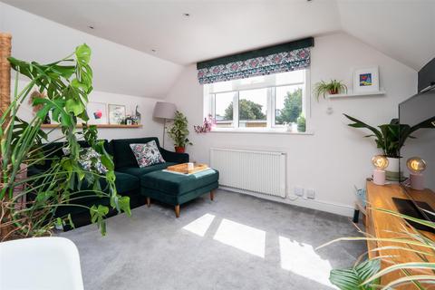 2 bedroom flat for sale, Burnell Road, Sutton