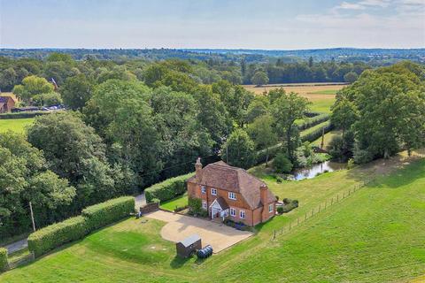 4 bedroom detached house for sale, Hale Oak Road, Chiddingstone TN8