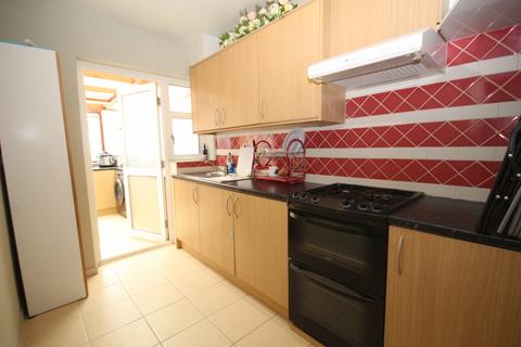 3 bedroom terraced house for sale, Torrington Road, Perivale, Middlesex UB6