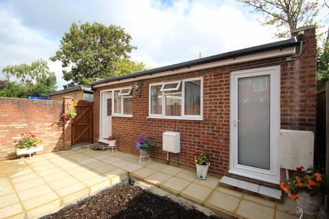 1 bedroom bungalow for sale, Abbey Avenue, Wembley, Middlesex HA0