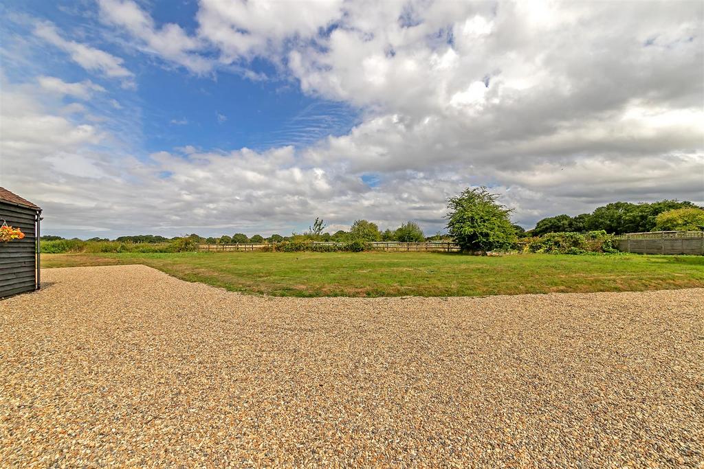 Sleapshyde Farm2024-36.jpg