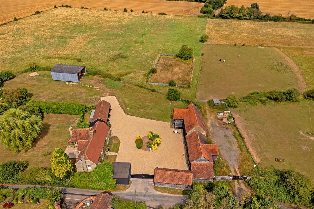Sleapshyde Farm2024-17.jpg