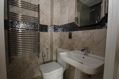 3 bedroom maisonette for sale, St. James Gardens, Wembley, Middlesex HA0