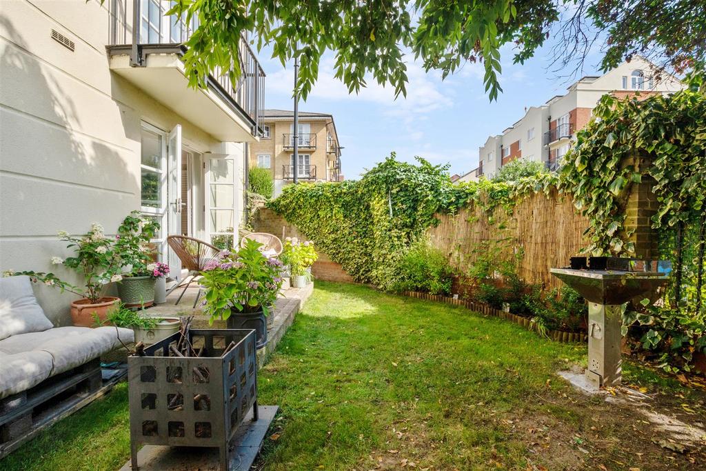 Oast Lodge, W4 - FOR SALE