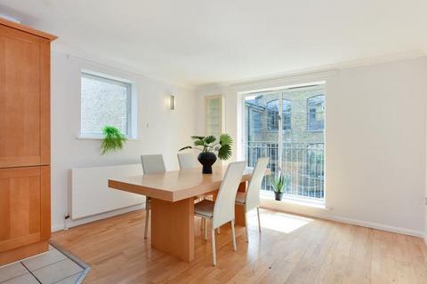 2 bedroom flat for sale, Armoury House, Gunmakers Lane, London E3