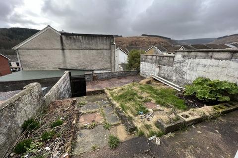 3 bedroom terraced house to rent, Maddox Street, Tonypandy, CF40