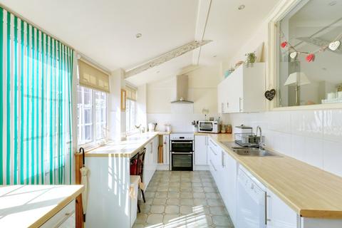 61 Frederick Road, Rainham, RM13 8NR