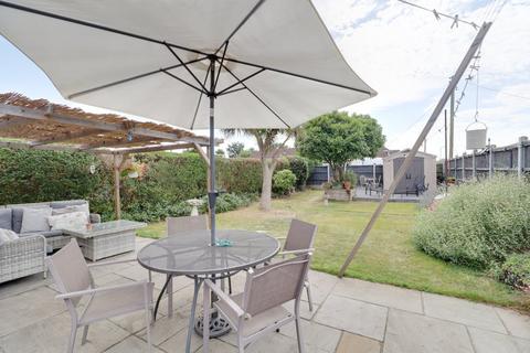 61 Frederick Road, Rainham, RM13 8NR