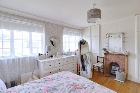 61 Frederick Road, Rainham, RM13 8NR