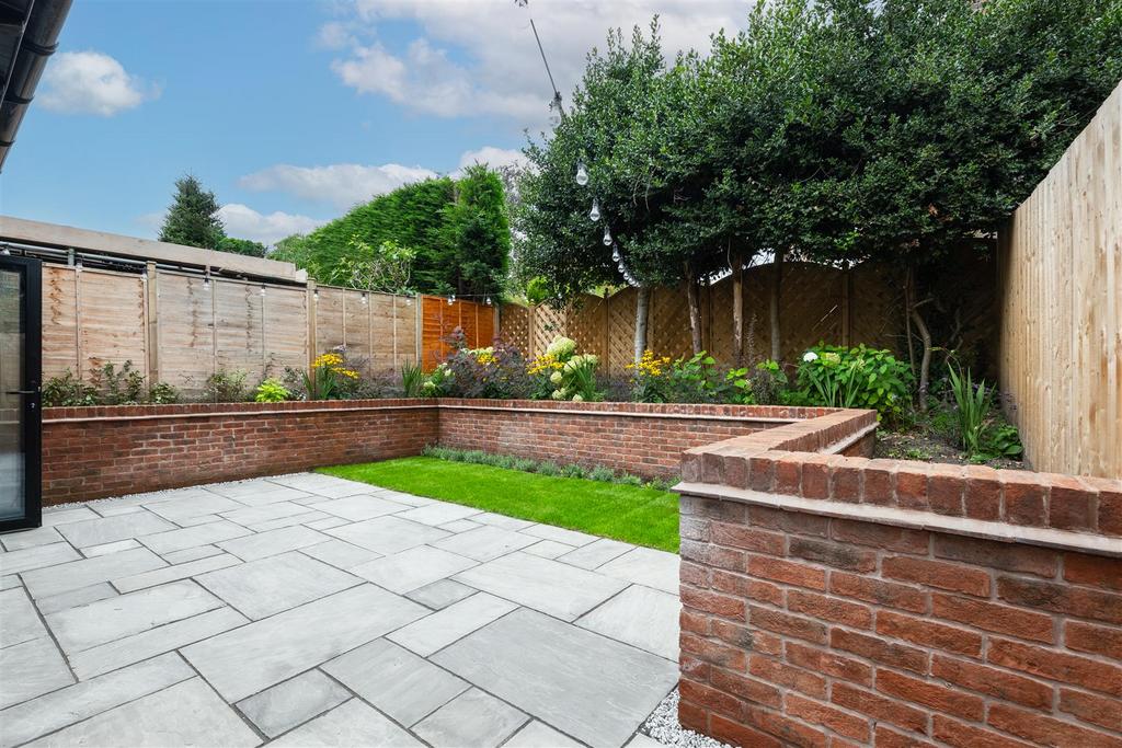 Garden-1.jpg