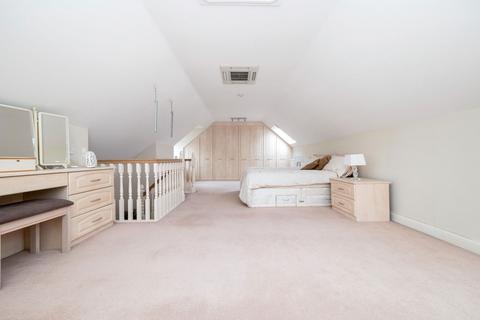 3 Williams Way, Dartford, DA2 7WF