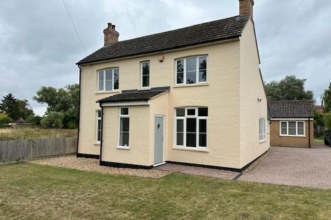 4 bedroom detached house to rent, Wootton Green, Wootton, MK43