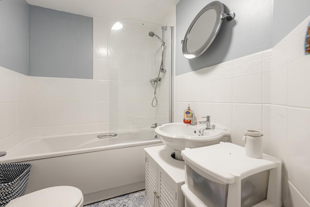 A15 - 64 Shearwater Dr Torquay - 240828