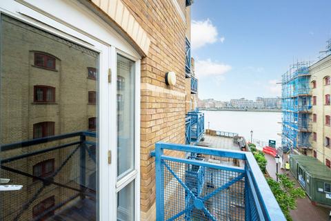 2 bedroom flat for sale, Rotherhithe Street, Canada Water, London, SE16