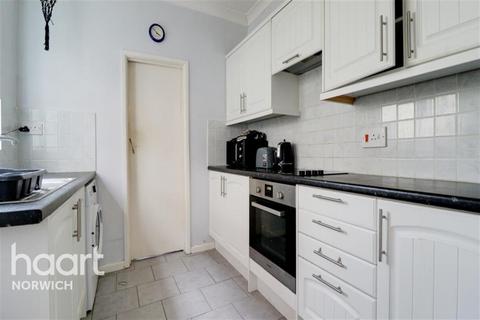 4 bedroom terraced house to rent, Bury Street, Norwich