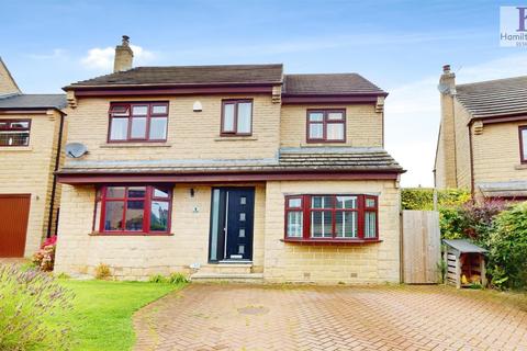 4 bedroom detached house for sale, Holt Gardens, Idle, Bradford