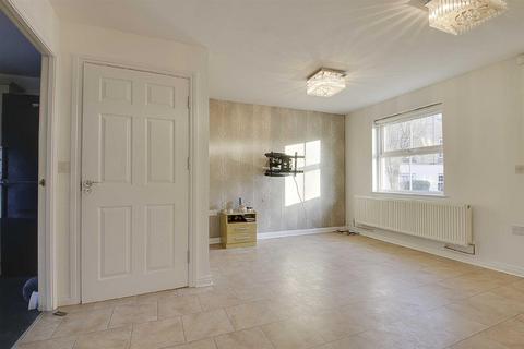 4 bedroom townhouse to rent, Ripley Close, Kingsmead