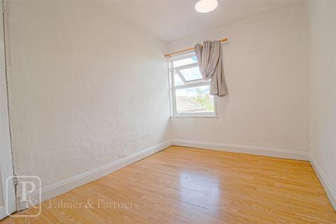 2 bedroom terraced house to rent, North Station Road, Colchester, Essex, CO1