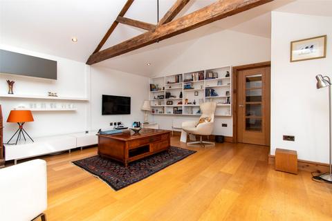 3 bedroom mews for sale, Clarence Park Mews, Clarence Road, St. Albans, Hertfordshire, AL1