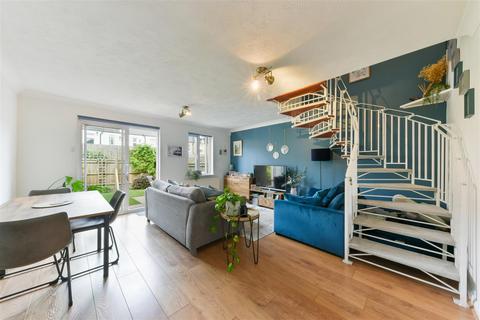 3 bedroom house for sale, Regent Place, London SW19