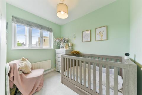 7 Regent Place, London, SW19 8RP