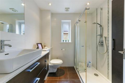 7 Regent Place, London, SW19 8RP