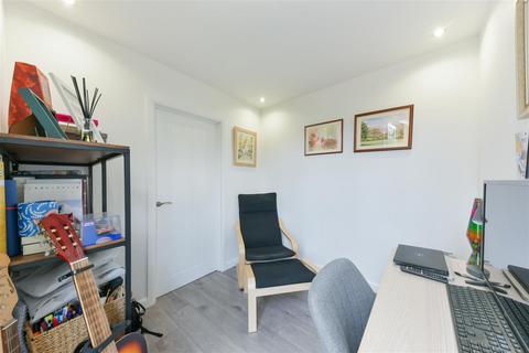 7 Regent Place, London, SW19 8RP