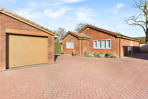 2 bedroom detached bungalow for sale, Crewe Road, Crewe CW2