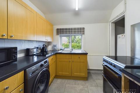 2 bedroom maisonette for sale, Queen Mary Avenue, Basingstoke RG21