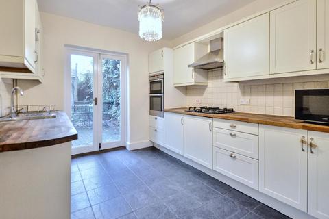 4 bedroom semi-detached house to rent, Approach Road, St Albans, AL1