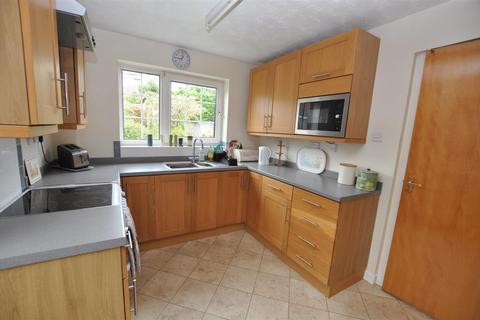 3 bedroom detached bungalow for sale, Gatcombe Close, Burton-On-Trent DE13