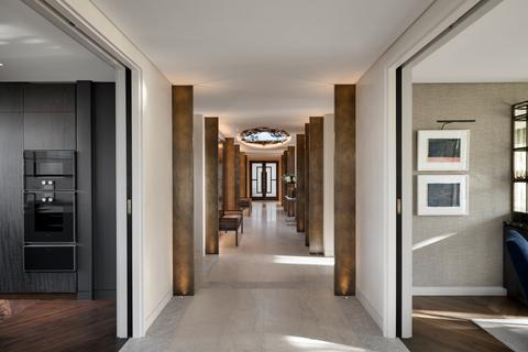 undefined, The Bishops Avenue, London, N2