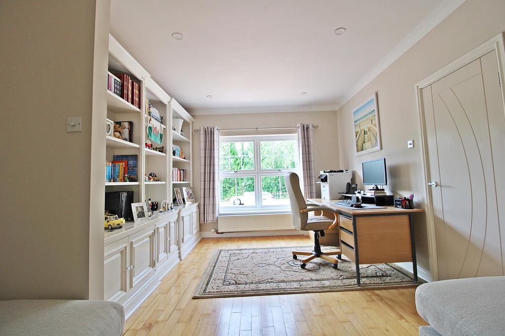 Sitting Room/Study