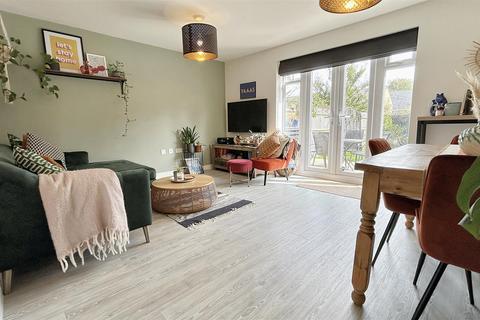14 Breedon Way, Birmingham, B30 3AT