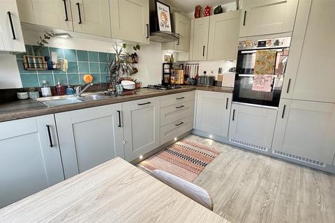 14 Breedon Way, Birmingham, B30 3AT