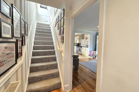 26 Andover Close, Barry, CF62 8AG