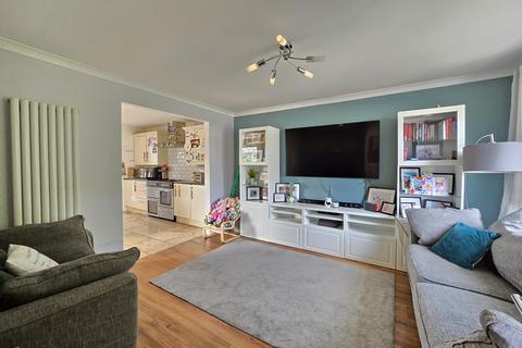 26 Andover Close, Barry, CF62 8AG